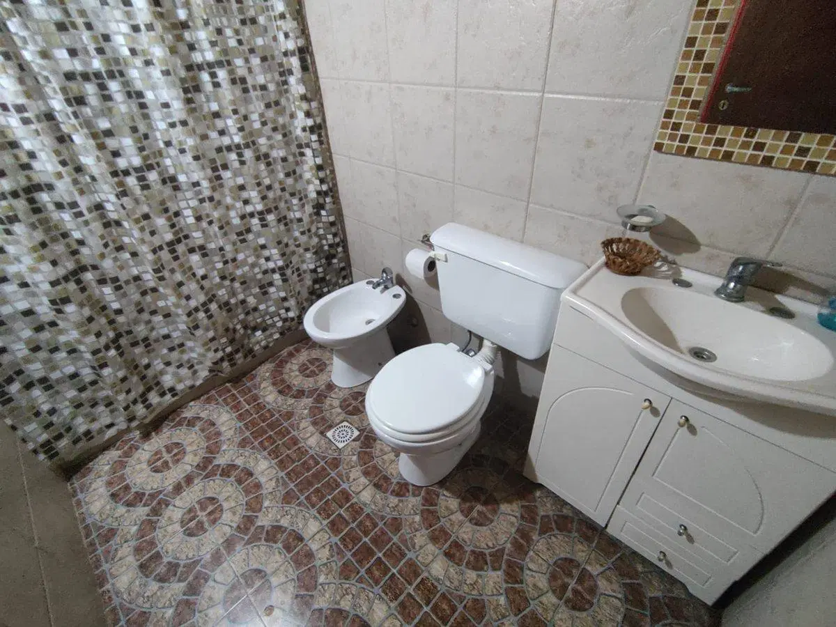Alquiler de CASA con PILETA en Parada Robles 5
