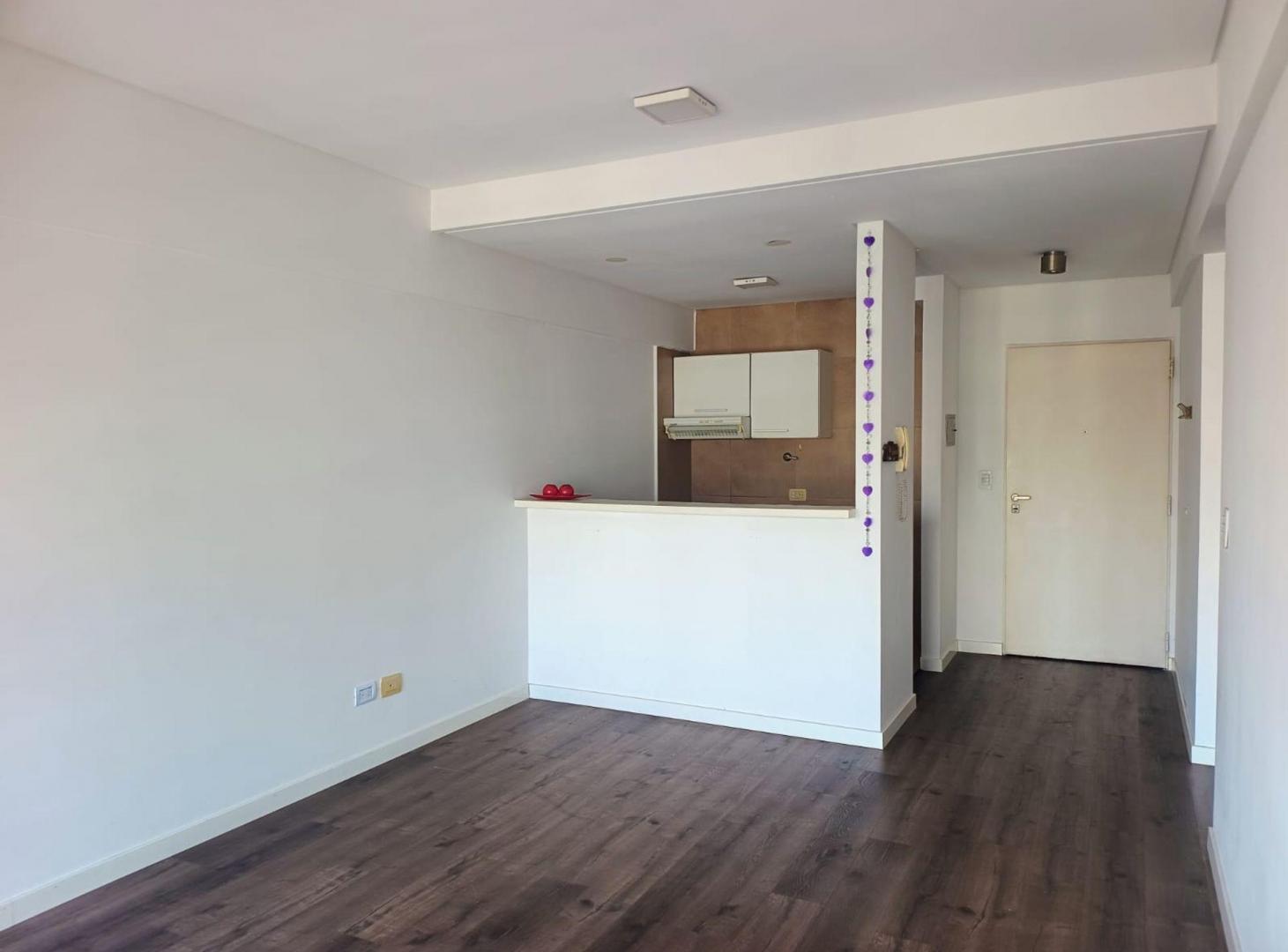 Foto de Alquiler depto 2 amb balcón cochera Villa Urquiza, imagen 5
