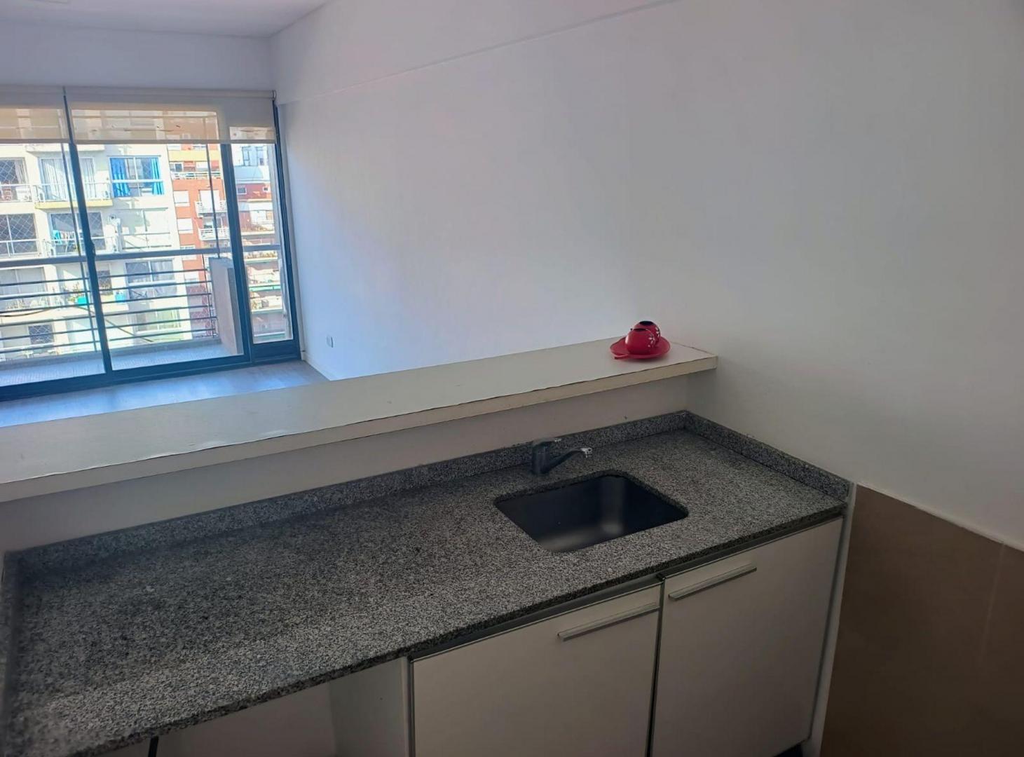 Foto de Alquiler depto 2 amb balcón cochera Villa Urquiza, imagen 1