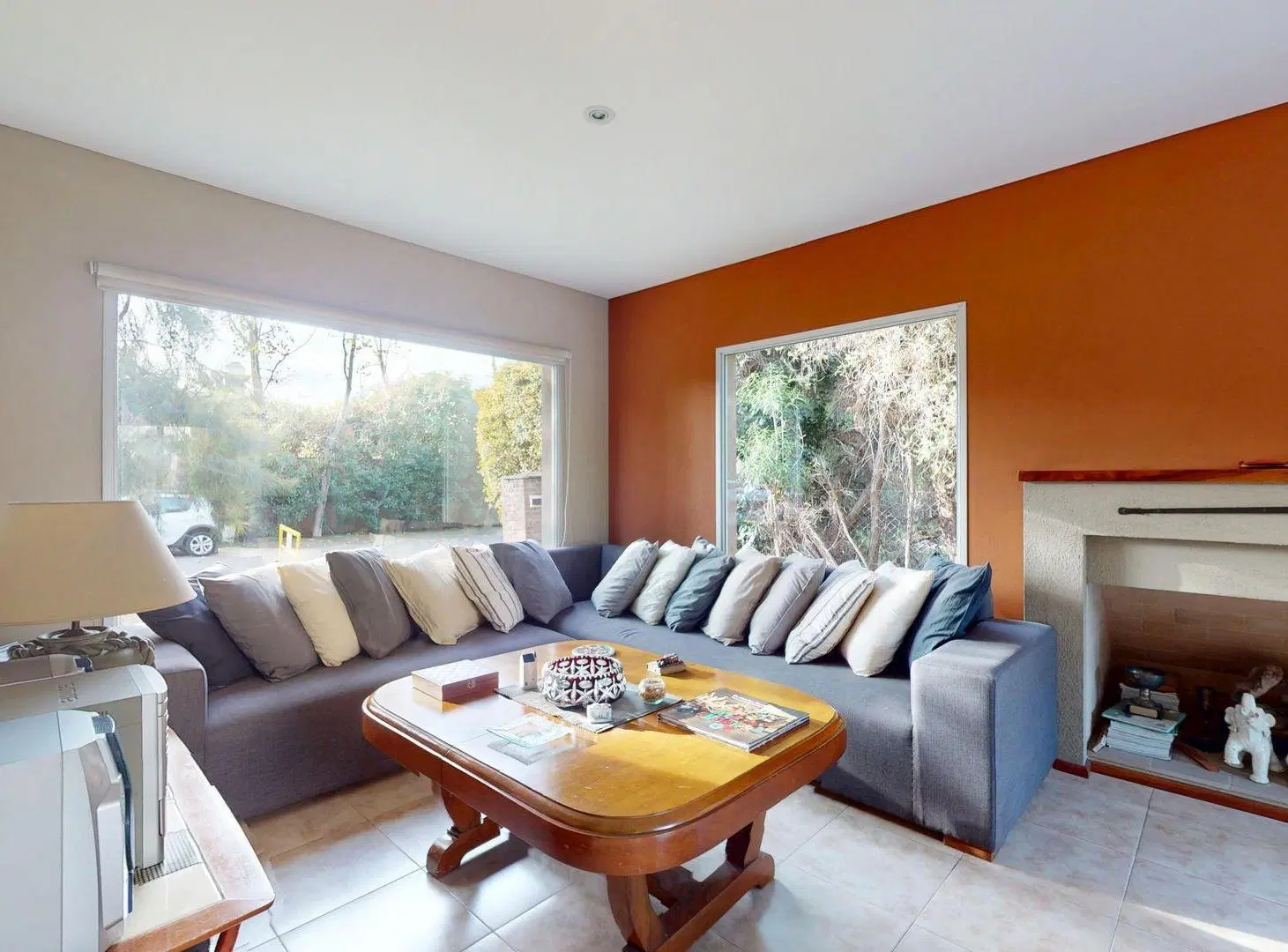 CASA 6 AMB EN VENTA EN LA DAMASIA C/PILETA Y PARQU 2