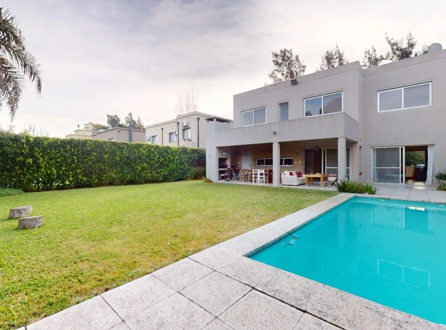 CASA 6 AMB EN VENTA EN LA DAMASIA C/PILETA Y PARQU 8