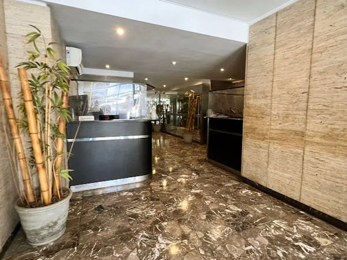 VENTA OFICINA  SOBRE AV BELGRANO 2