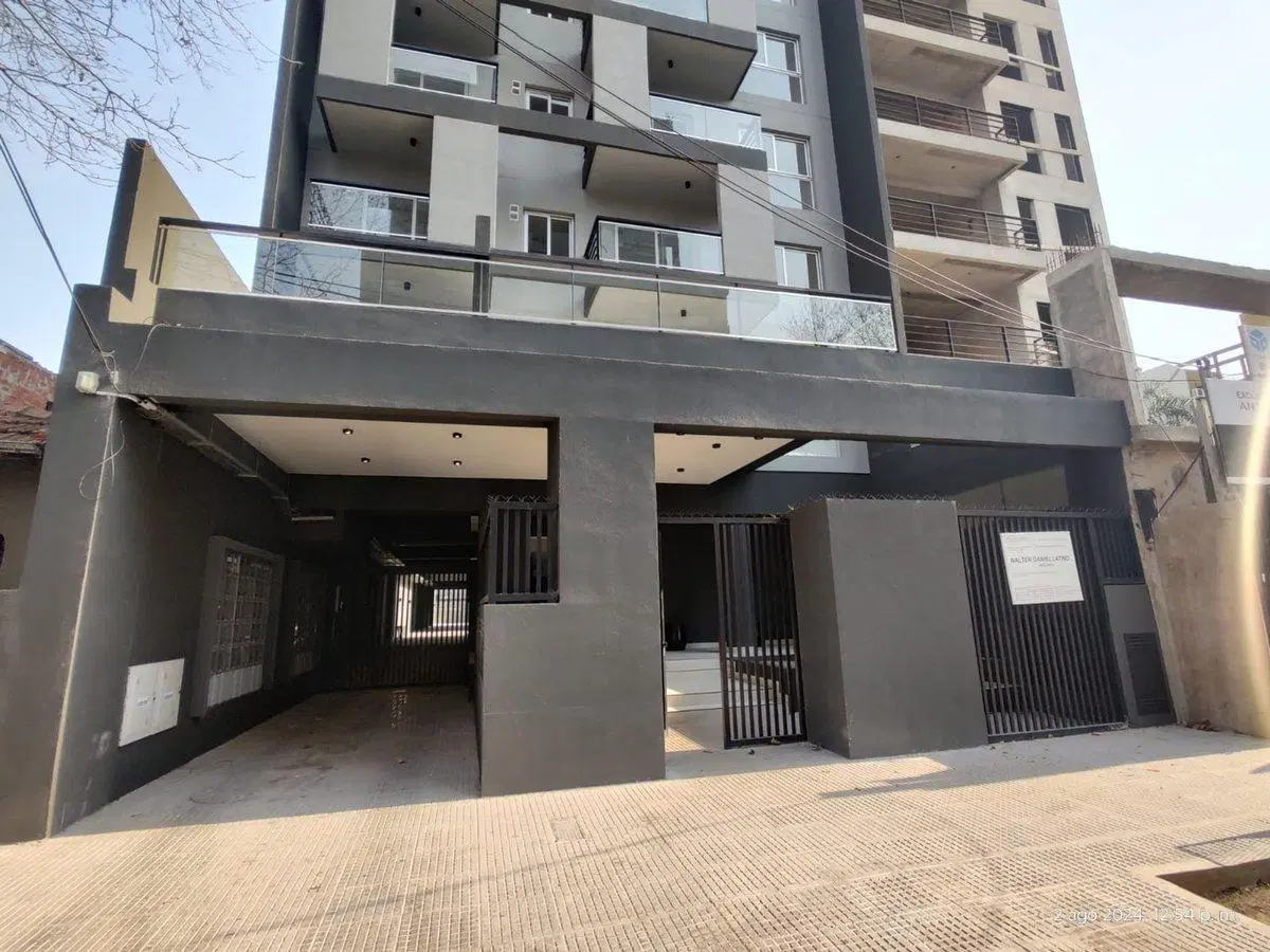 Venta Cochera Cubierta En Planta Baja 1