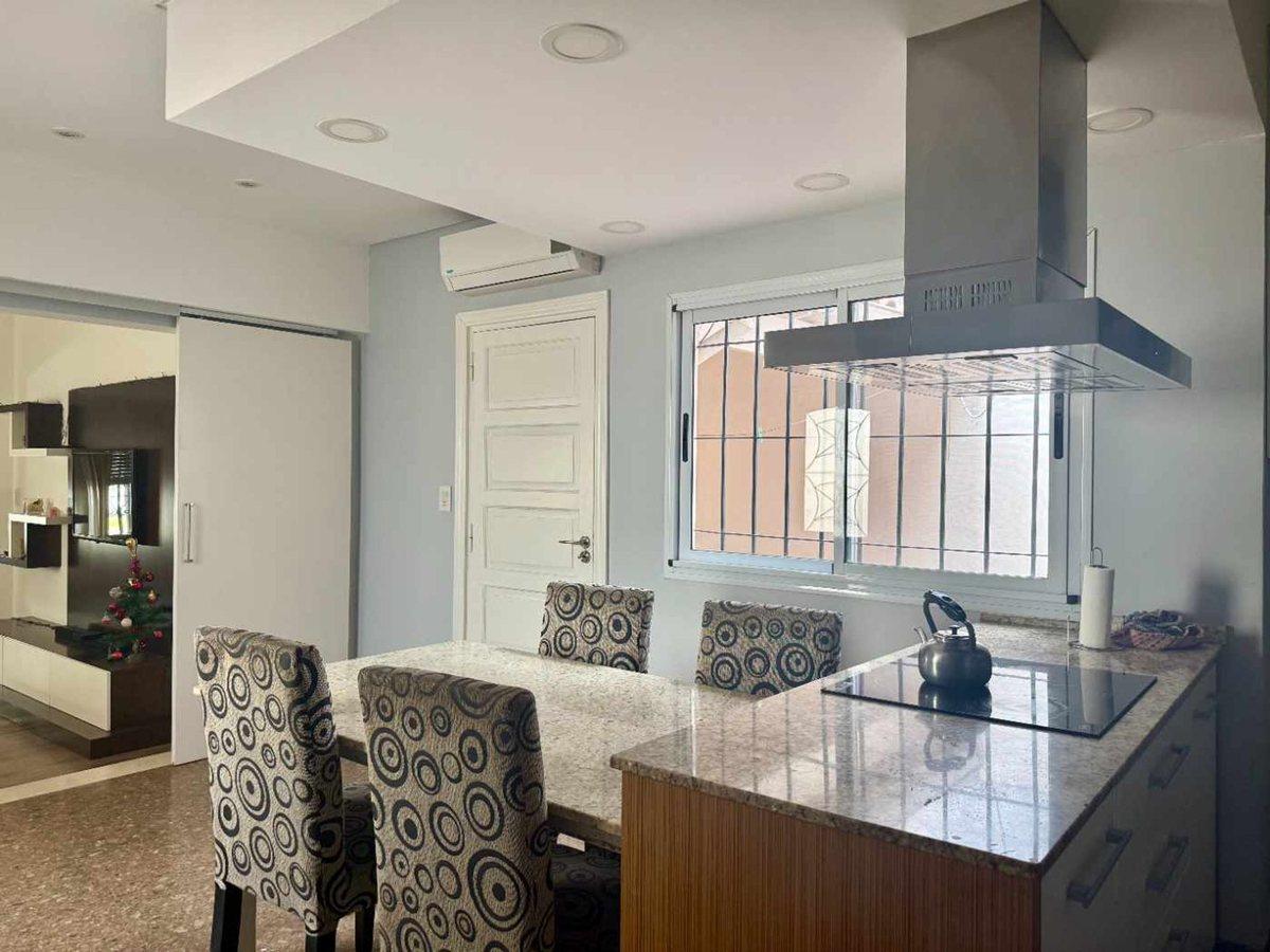 Foto de VENTA CASA 4 AMBIENTES C/COCHERA EN LLAVALLOL, imagen 4