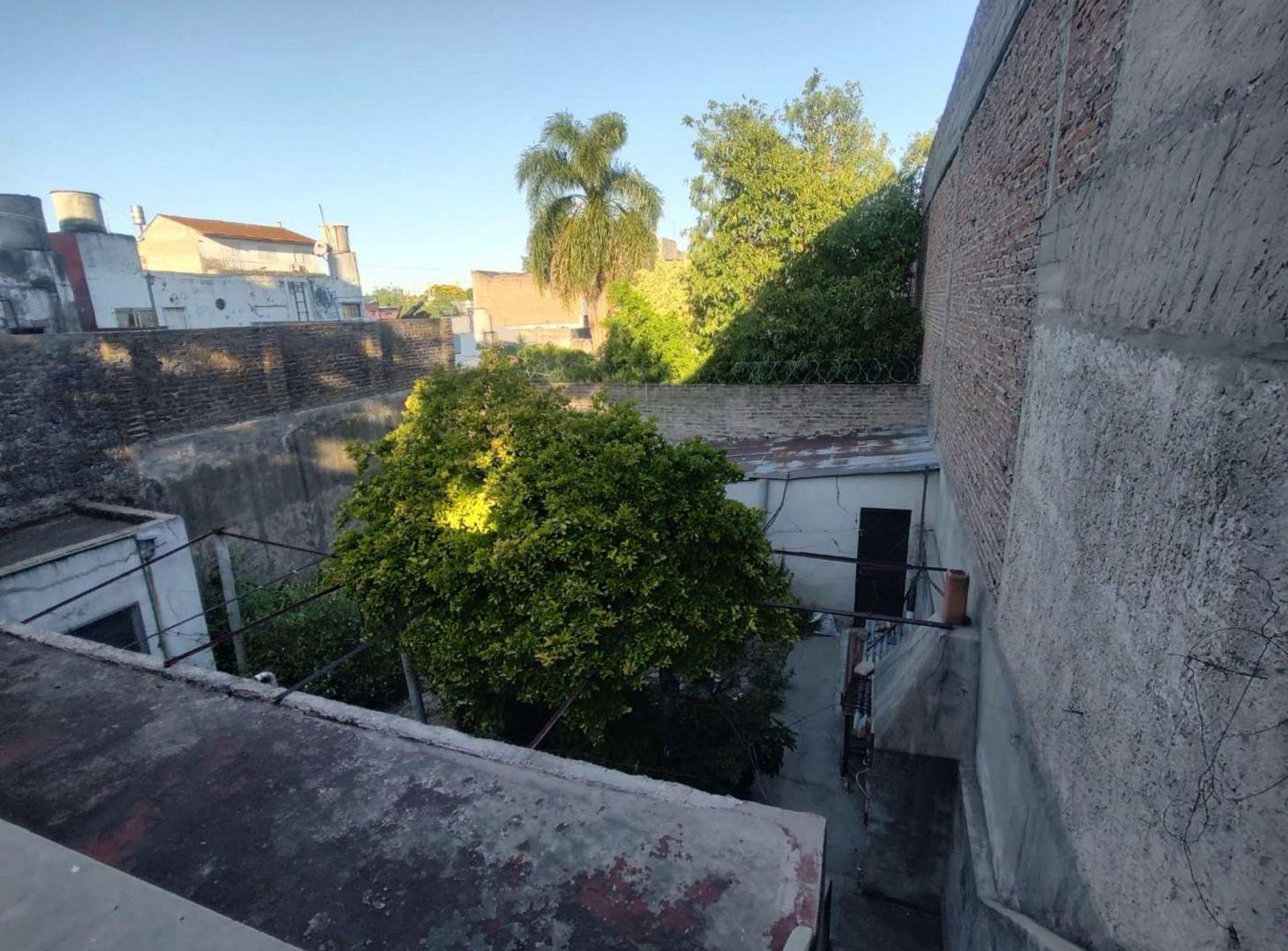 Foto de Venta. Casa lote propio a reciclar. Parque.Caseros, imagen 5