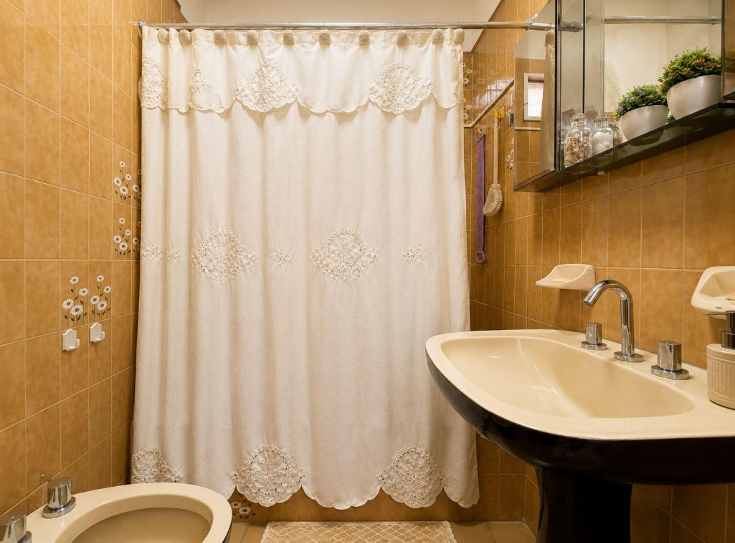 Foto de Venta Depto 3 ambientes Lomas del Mirador, imagen 2