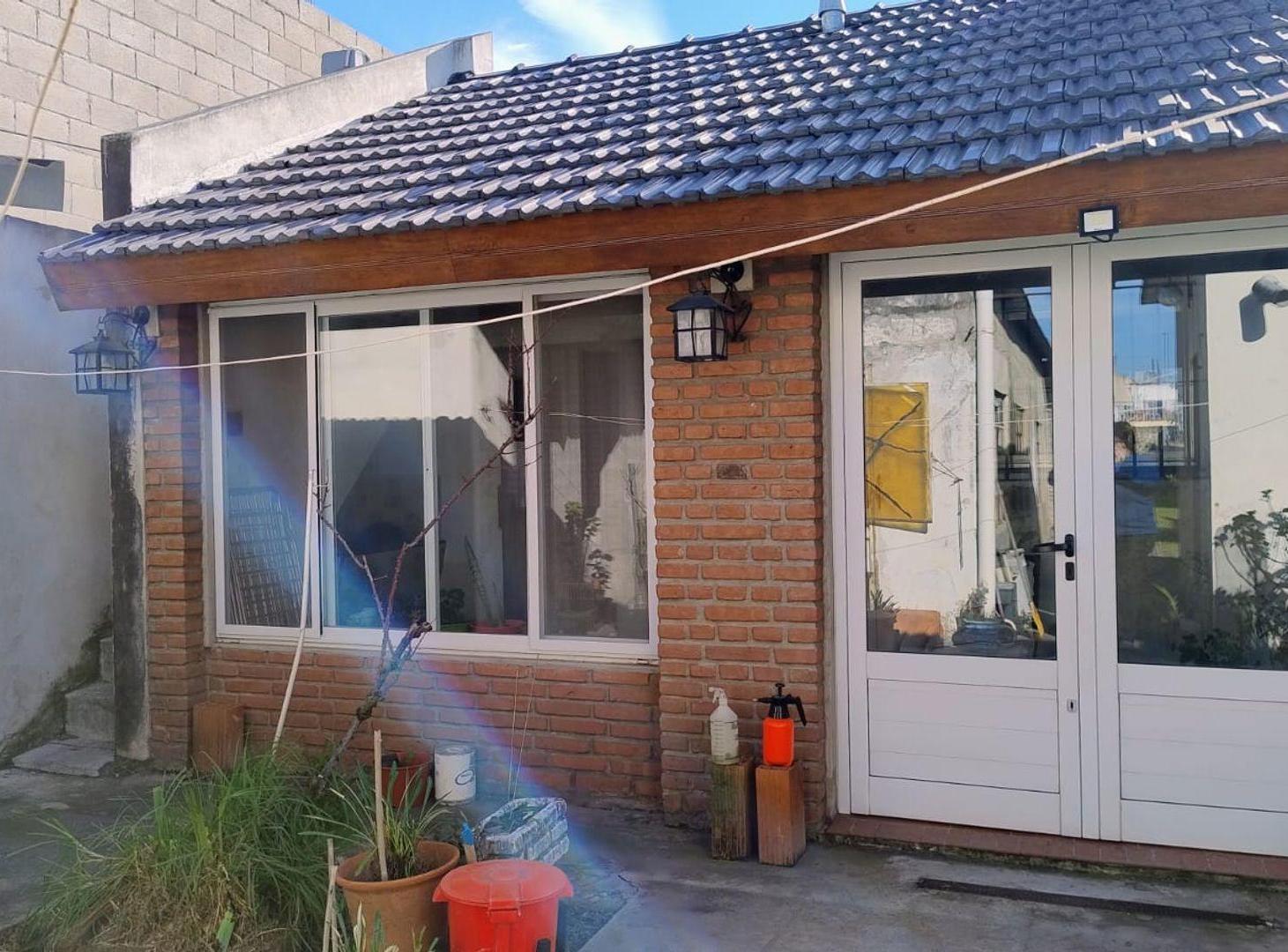 Foto de VENTA CASA 3 AMBIENTES RAMOS MEJÍA Bs. As., imagen 3