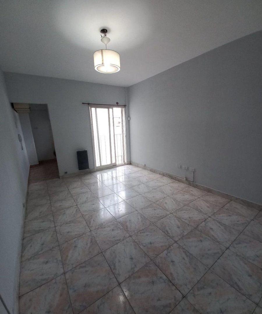 Foto de ALQUILER Departamento 2 ambientes - Villa Luro, imagen 1
