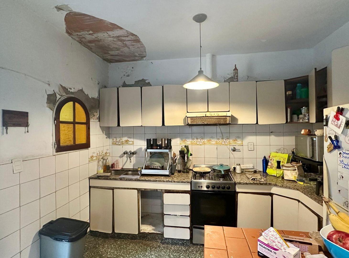 Foto de VENTA PH 4 AMB A REFACCIONAR SAAVEDRA CON JARDIN, imagen 2
