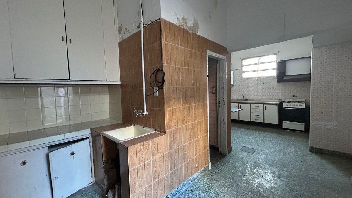 Foto de VENTA PH MONO FLORIDA OESTE A REFACCIONAR, imagen 5