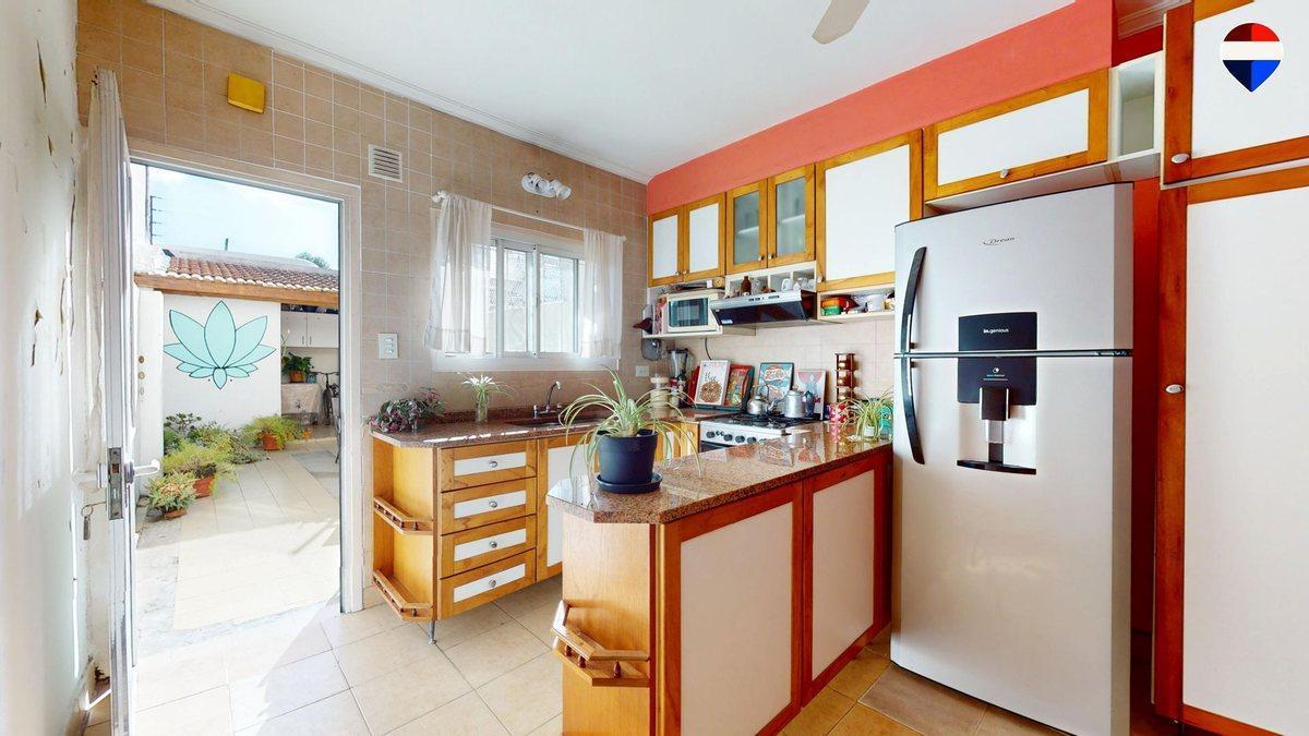 Foto de PH 3 AMB EN VENTA EN VILLA ADELINA C/COCHERA PATIO, imagen 4