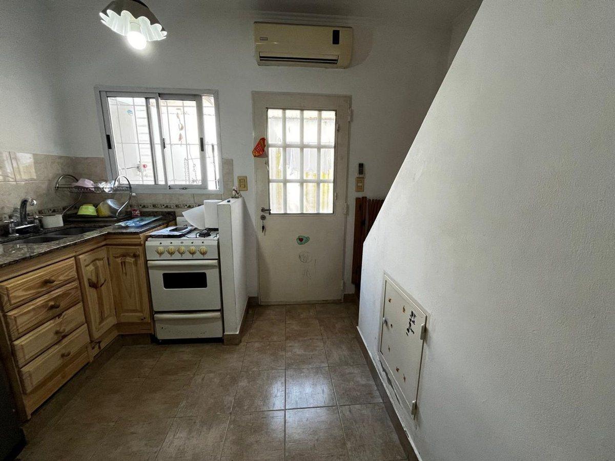 Foto de Dúplex 4 ambientes en venta - Caseros - Patio, imagen 5