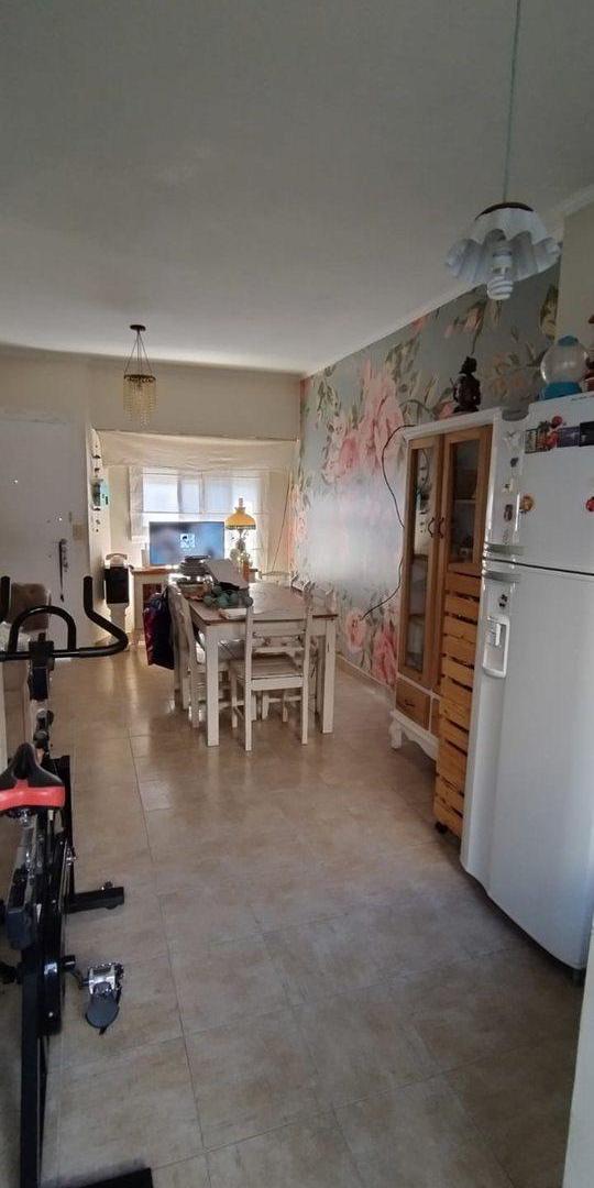 Foto de Dúplex 4 ambientes en venta - Caseros - Patio, imagen 1