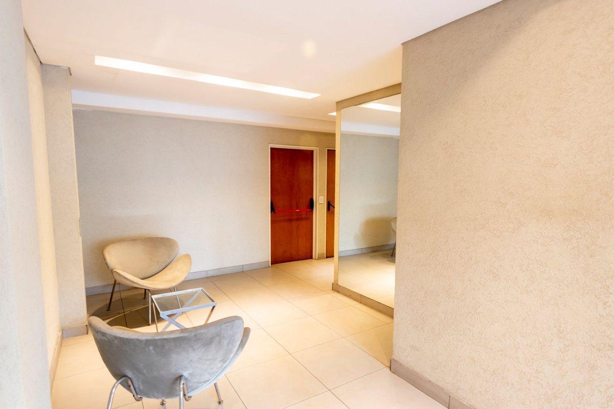 Foto de VENTA! CON RENTA 2 AMB EN EL CORAZON DE SAAVEDRA, imagen 3
