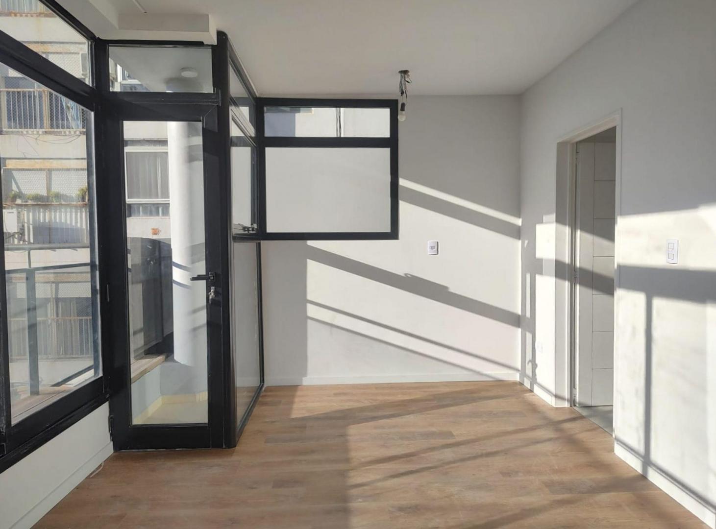 Foto de VENTA MONOAMBIENTE A ESTRENAR PISO ALTO- SAAVEDRA, imagen 1