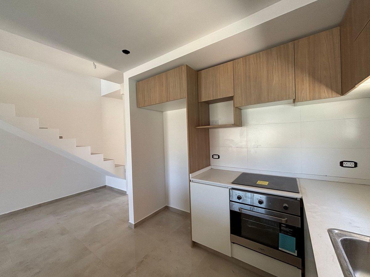 Foto de VENTA CASA 4AMB B° SPRINGPARK PILAR KM51 ESTRENAR, imagen 4
