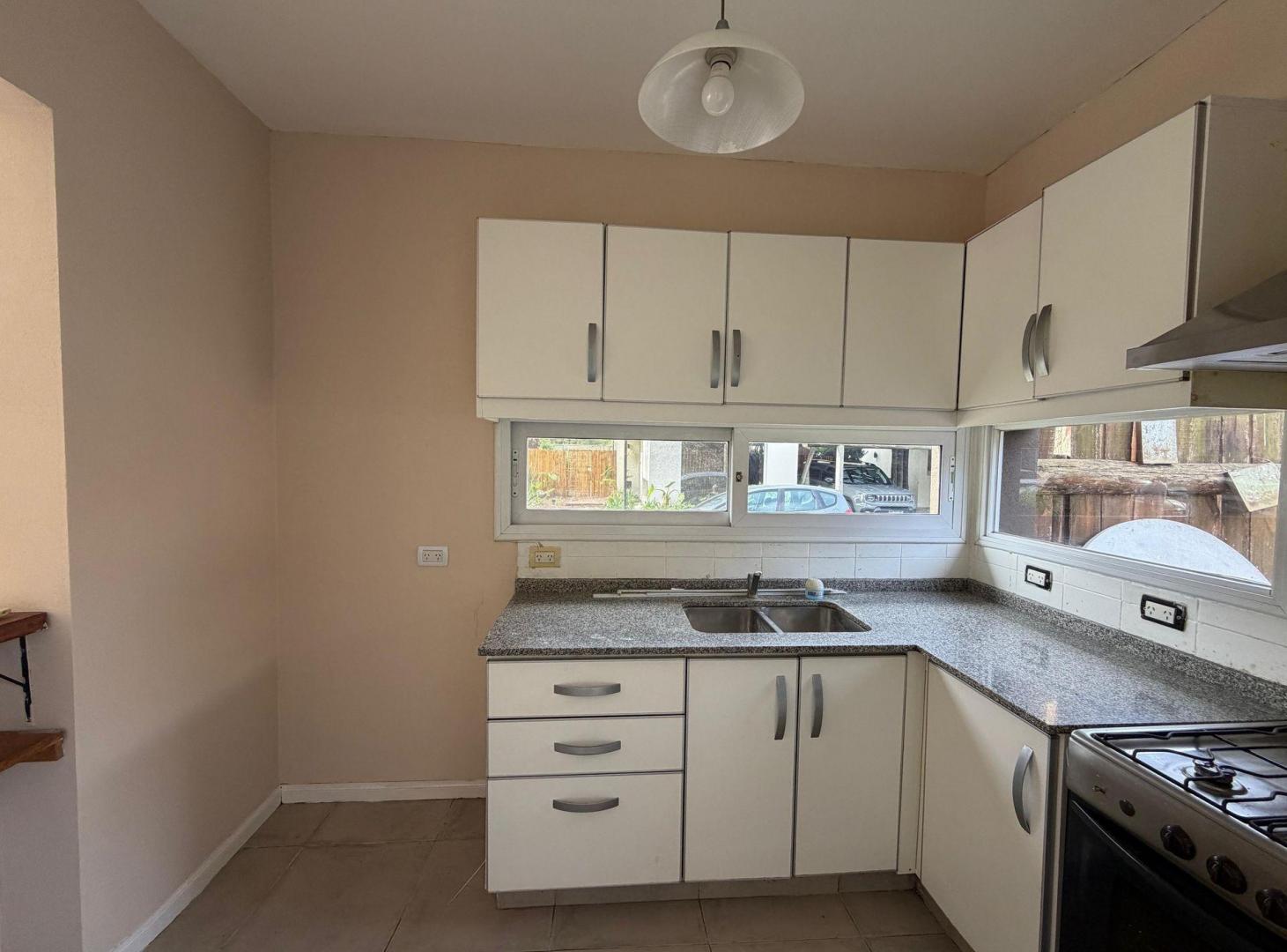 Foto de VENTA CASA 4AMB B°CALIFORNIA VILLAGE APTO CREDITO, imagen 5