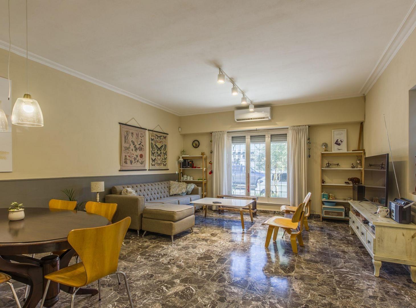 Foto de VENTA CASA LOTE PROPIO 3 AMB C/ PATIO EN MARTINEZ, imagen 4