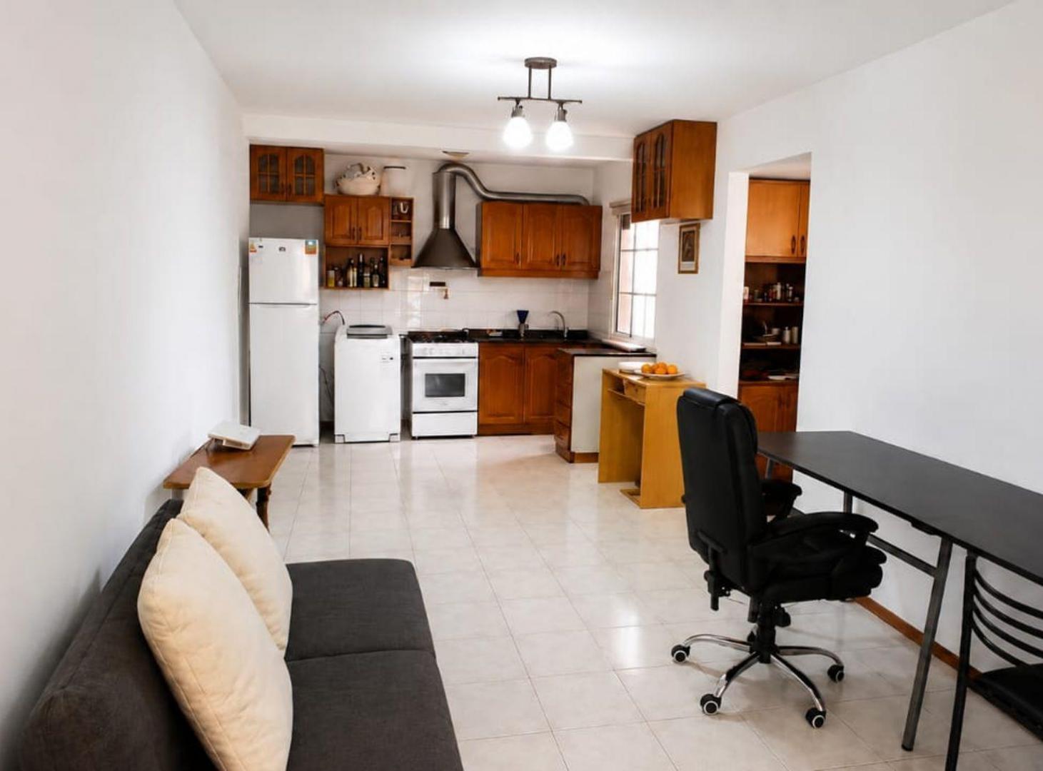 Foto de VENTA DPTO 2 AMBIENTES C/COCHERA. MORON, imagen 2