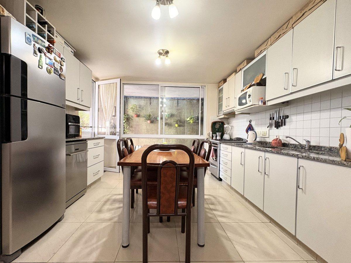 Foto de Casa 4 amb en venta - Palomar - Pileta y cochera, imagen 3