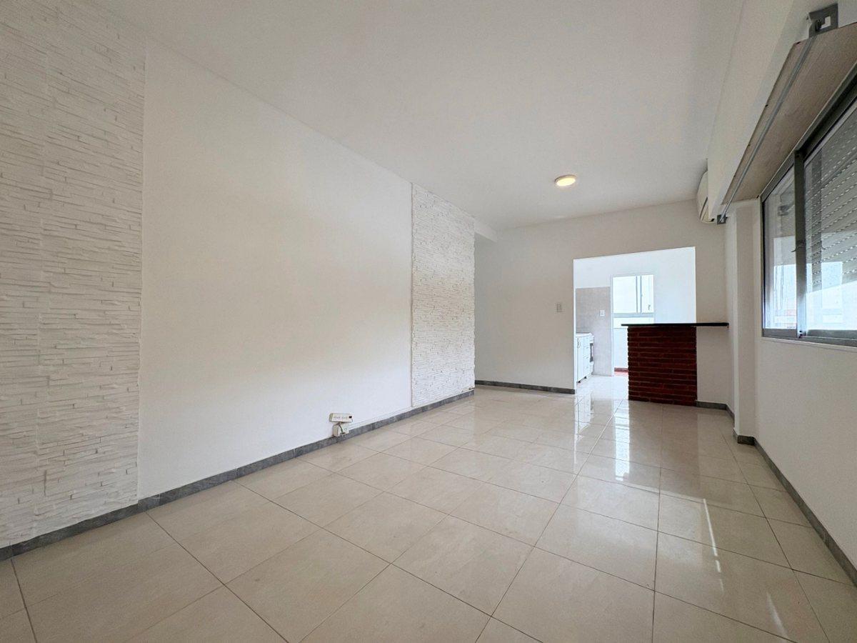 Foto de VENTA DPTO 3 AMB EN VILLA BALLESTER CON LOCACION, imagen 1