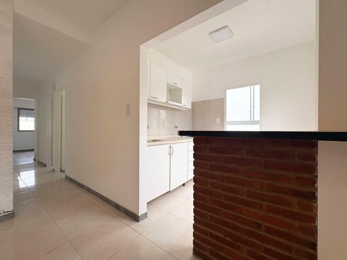 Foto de VENTA DPTO 3 AMB EN VILLA BALLESTER CON LOCACION, imagen 3