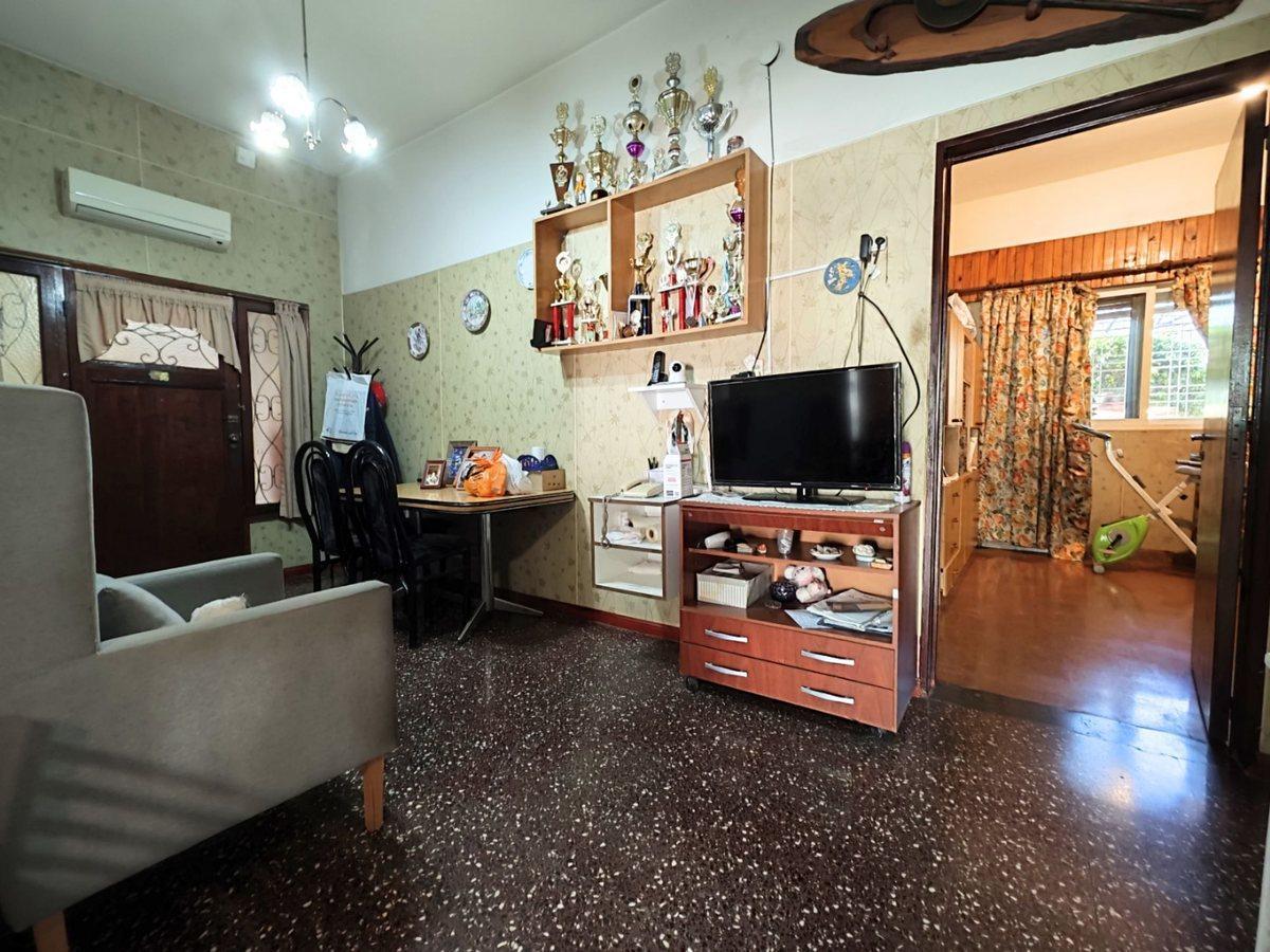 Foto de PH 3 amb en venta - Caseros - PATIO, imagen 1