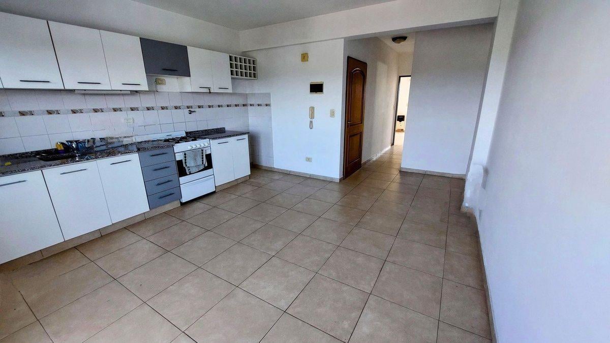Foto de ALQUILER - Departamento 2 amb c/cochera - Victoria, imagen 3