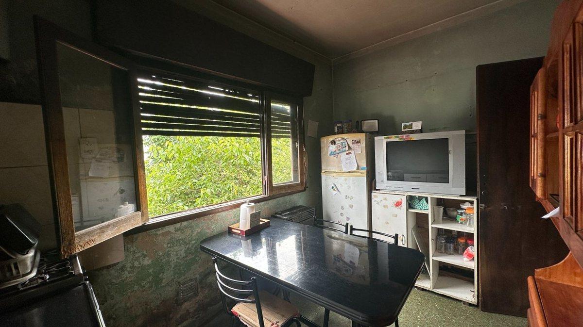 Foto de VENTA LOCAL C/ VIVIENDA 4AMB SIN EXPENSAS VIRREYES, imagen 4