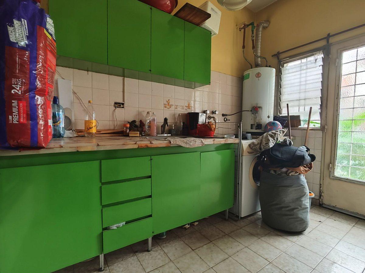 Foto de Casa-DOBLE VIVIENDA+ESPACIO PROFESIONAL-Temperley, imagen 2