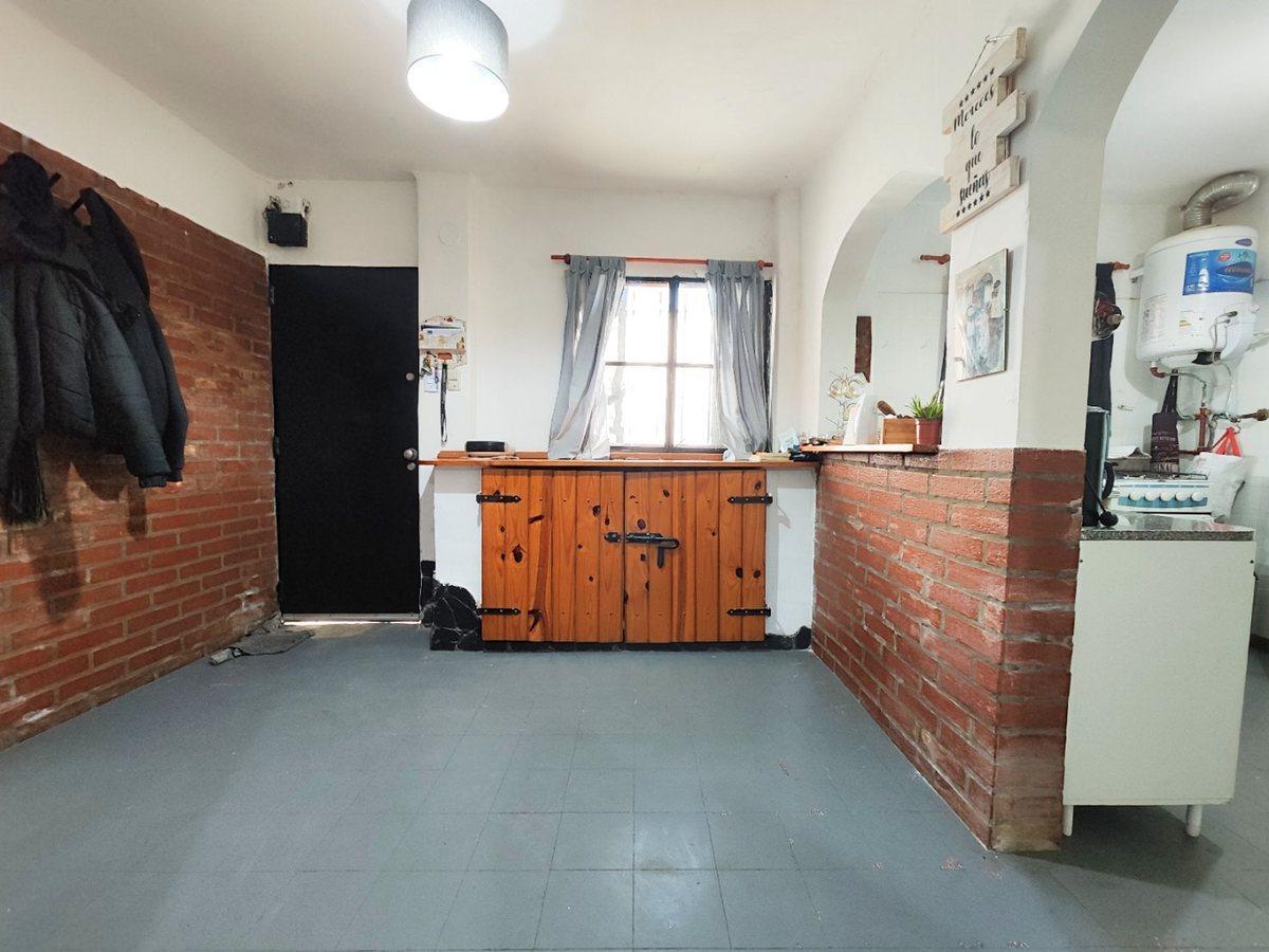 Foto de PH 2 AMB SIN EXPENSAS VENTA SAENZ PEÑA OPORTUNIDAD, imagen 5