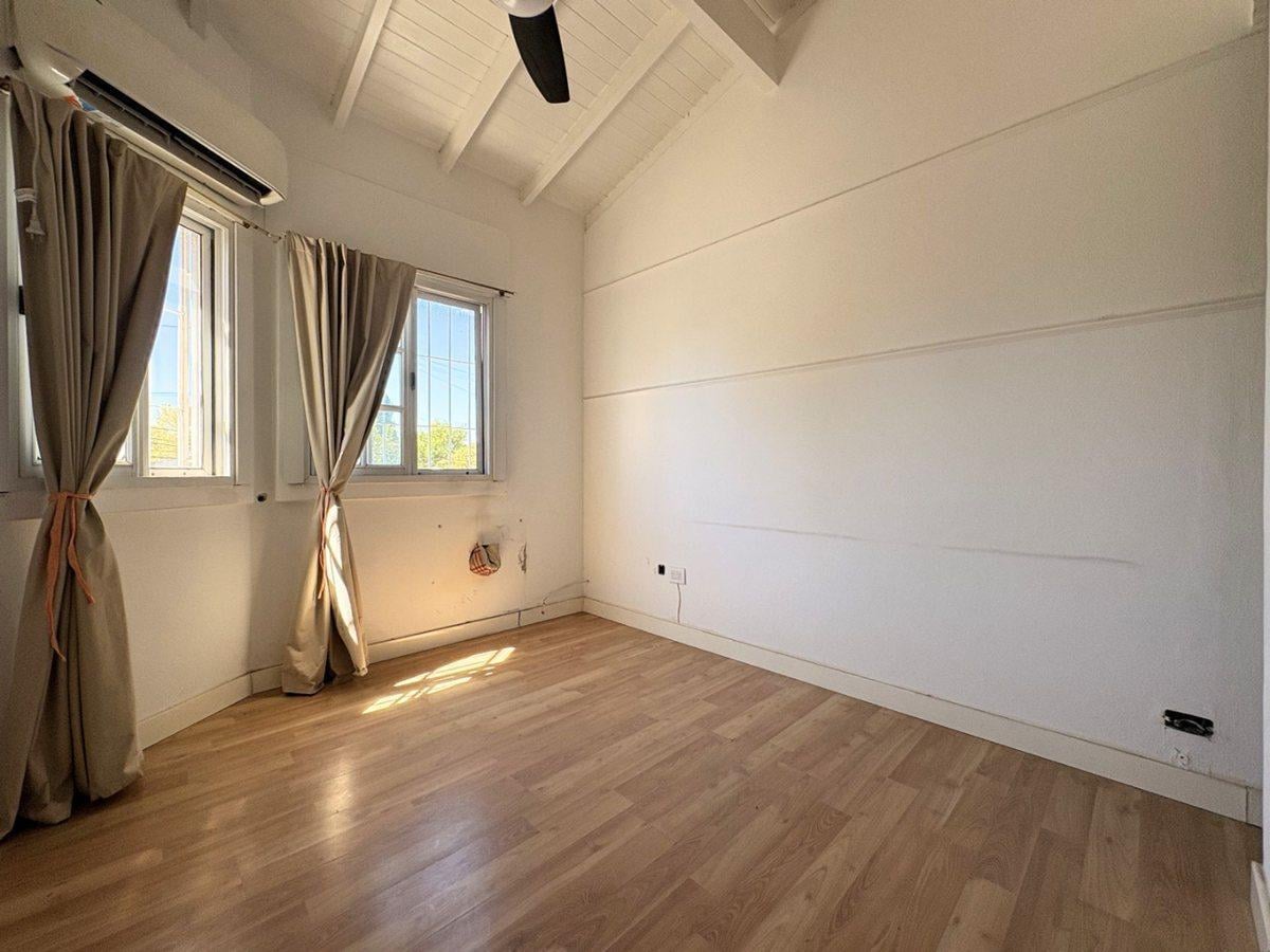 Foto de Casa 3 amb + 2 departamentos 3 amb en venta TESEI, imagen 1