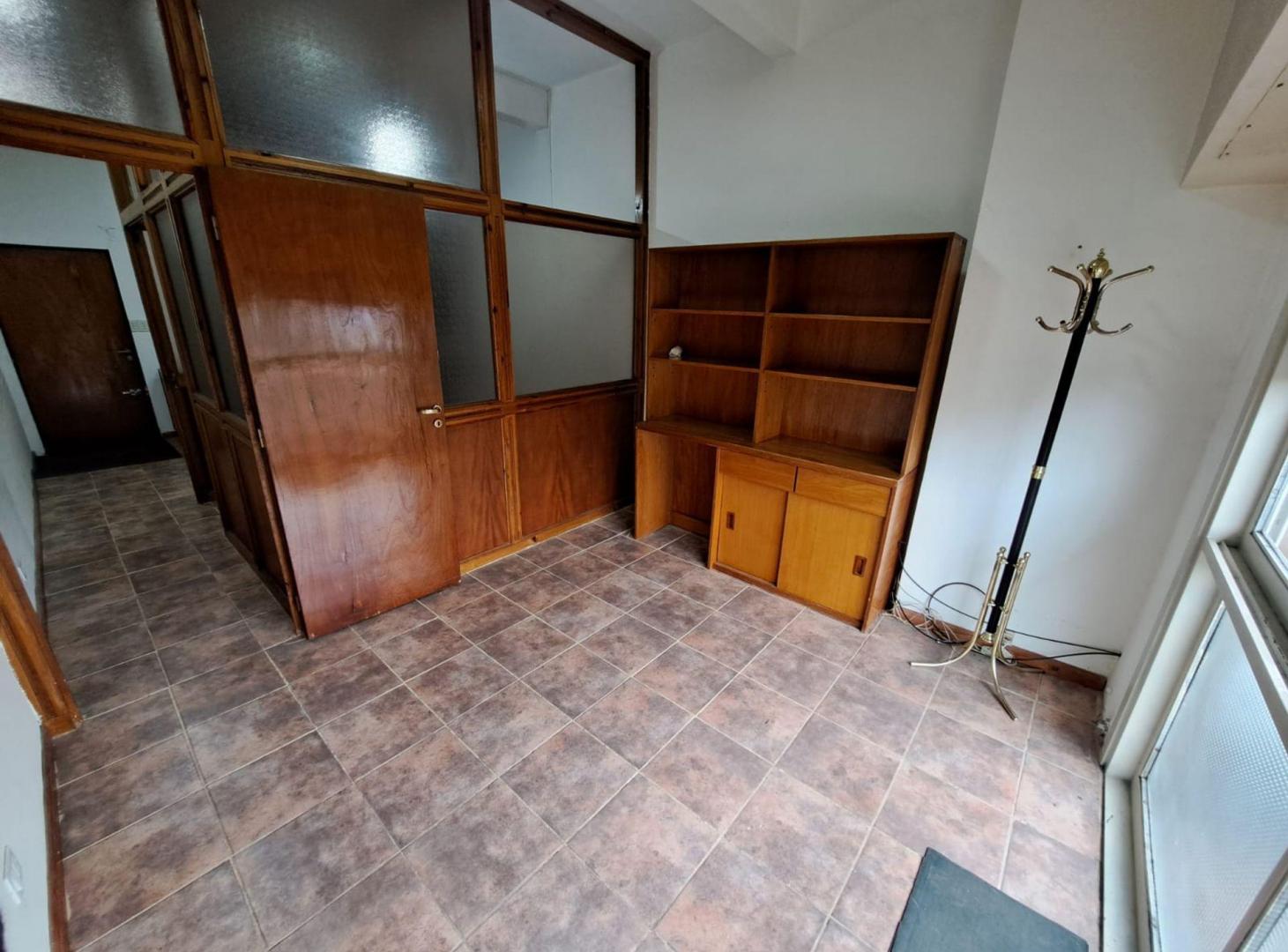 Foto de Oficina Venta Caseros Esquina San Martín y Alberdi, imagen 3