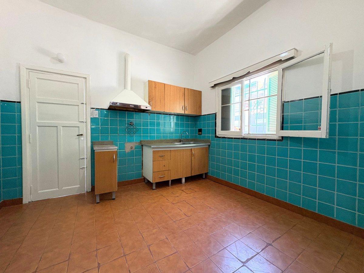 Foto de Casa 3 Ambientes Venta - QUILMES Cochera y Patio, imagen 3