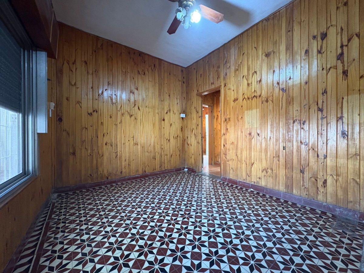 Foto de Casa 3 Ambientes Venta - QUILMES Cochera y Patio, imagen 5