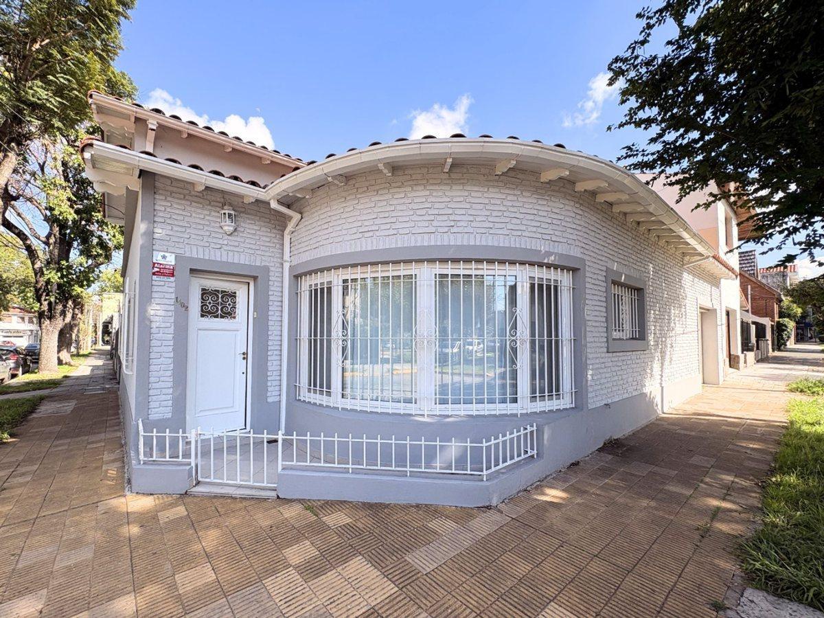 Foto de CASA EN VENTA, 5 AMBIENTES-FLORIDA-VICENTE LOPEZ, imagen 2