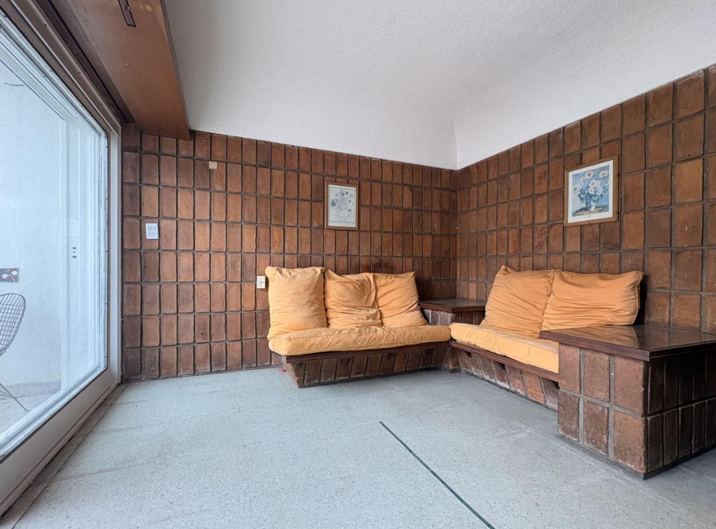 Foto de CASA 5 AMB CON COCHERA Y PATIO EN VILLA MAIPU, imagen 2