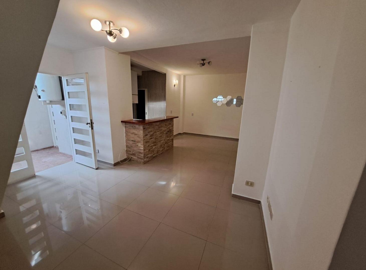 Foto de PH 3 Amb + Esc Venta Villa Pueyrredón RECICLADO, imagen 2