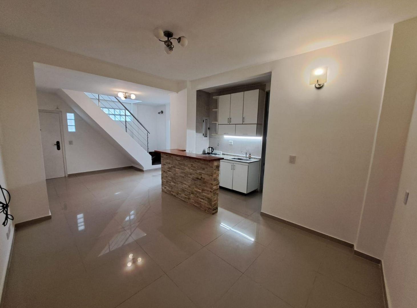 Foto de PH 3 Amb + Esc Venta Villa Pueyrredón RECICLADO, imagen 3