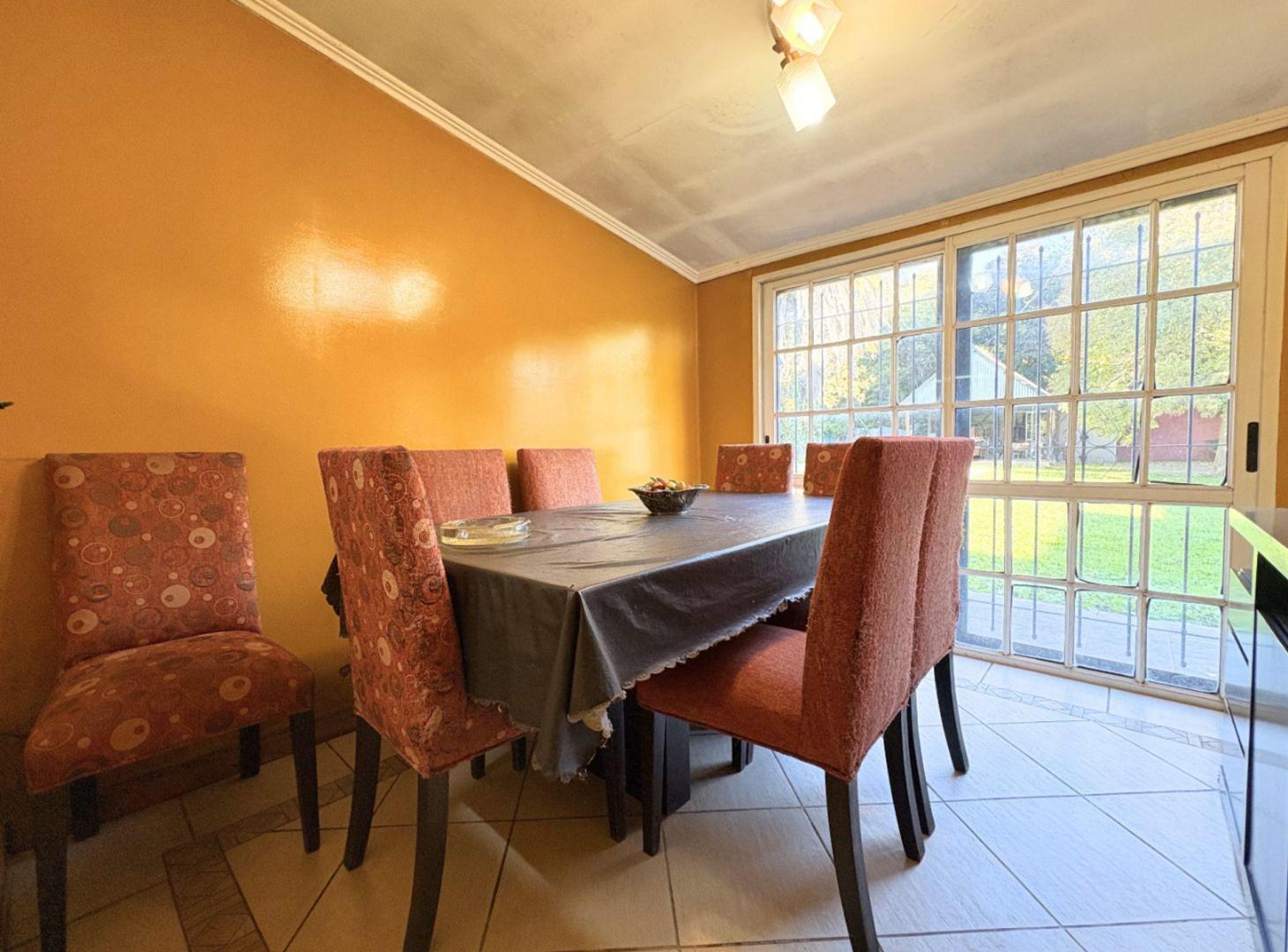 Foto de Casa Quinta 3 Amb Venta Ituzaingó PARQUE PILETA, imagen 1