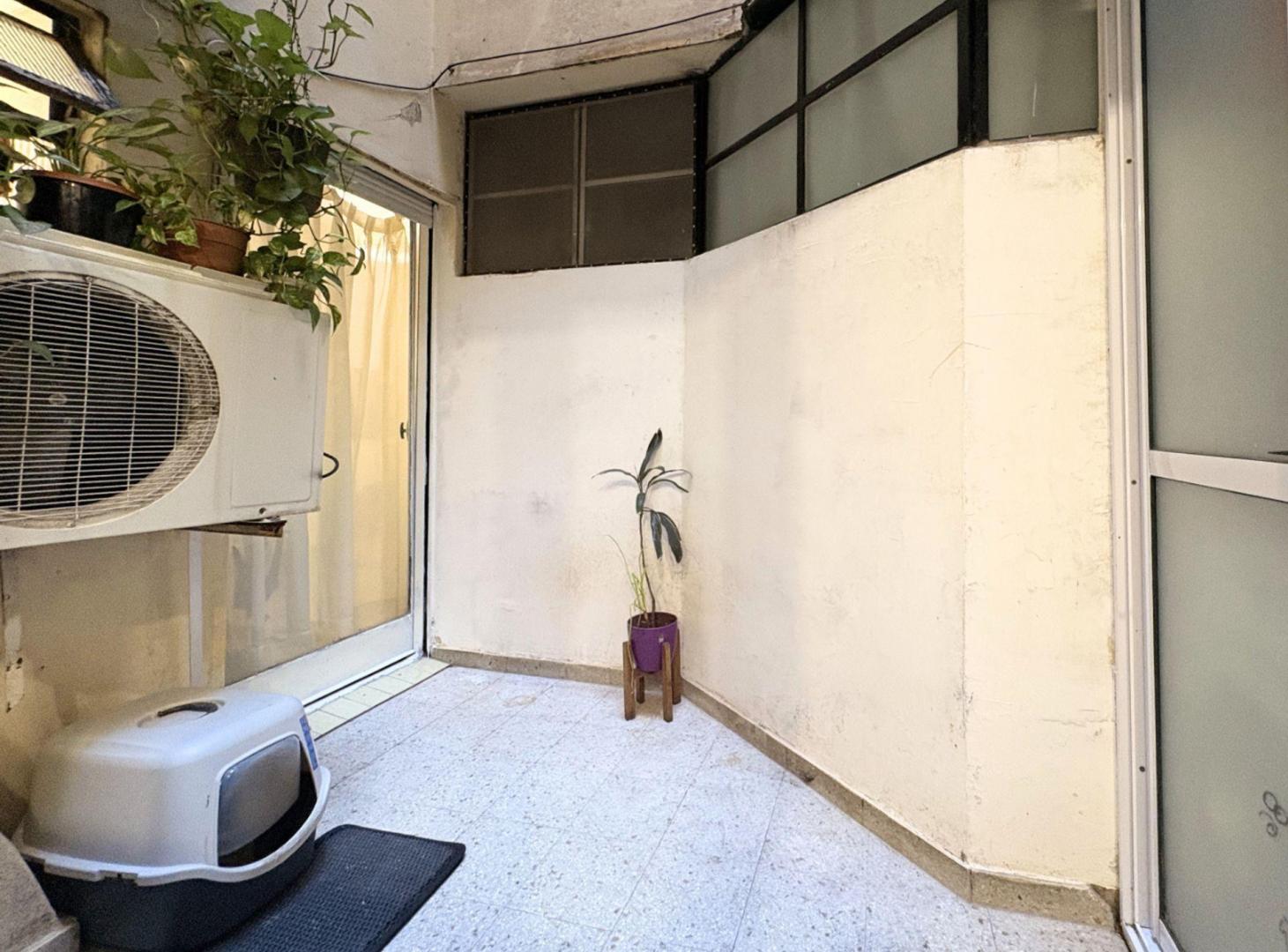 Foto de Departamento 3 Ambientes Venta Agronomía Patio, imagen 2
