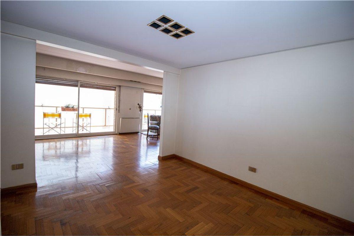 Foto de VENTA 4 AMB C/DEP COCH. BALCÓN APTO CRED. RECOLETA, imagen 1