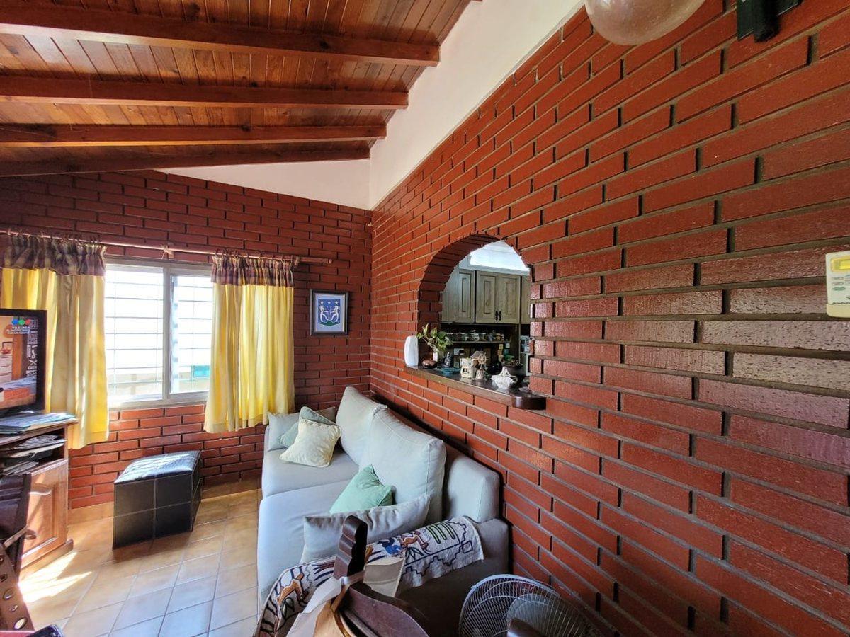 Foto de Venta Casa 6 ambientes en Lomas de Zamora, imagen 4