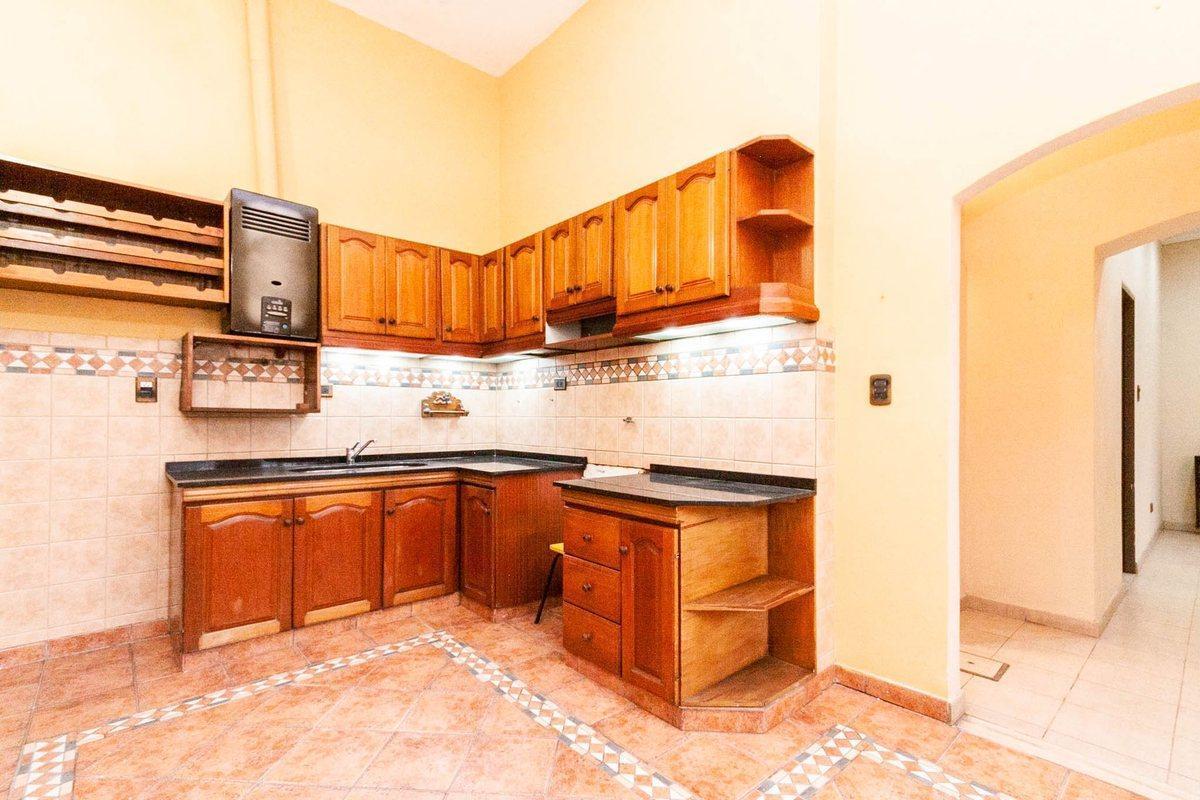 Foto de Venta PH t/ casa 4 amb. Rem. Esc. Lanús A/Cred., imagen 1