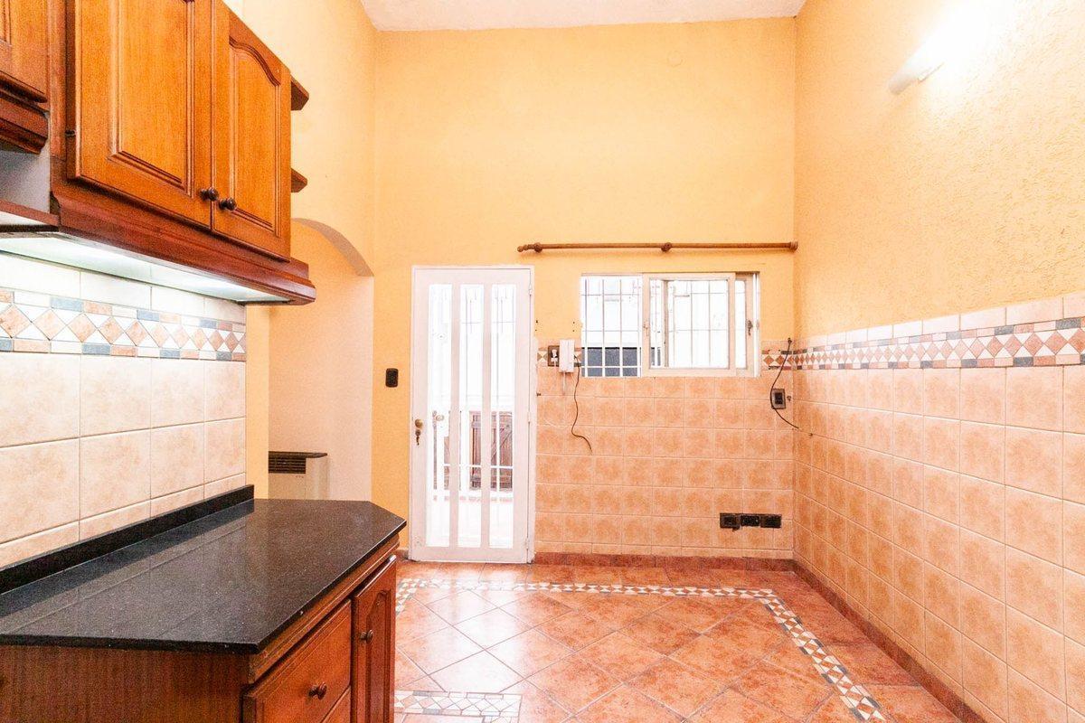 Foto de Venta PH t/ casa 4 amb. Rem. Esc. Lanús A/Cred., imagen 5