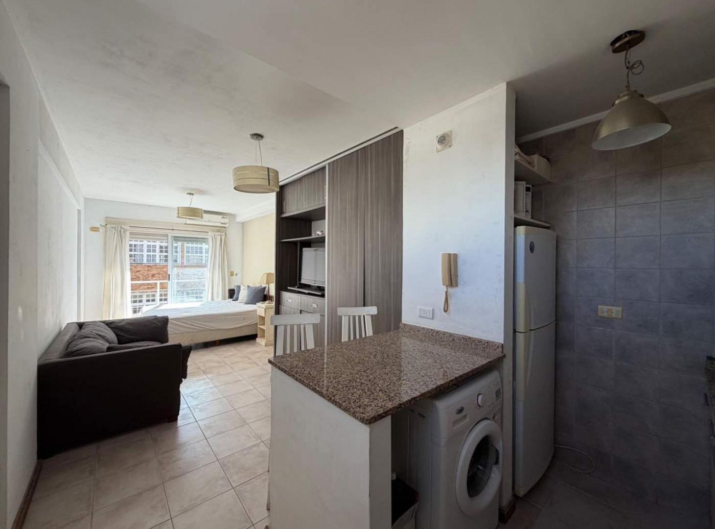 Foto de Venta monoambiente, Monte Castro, balcón, imagen 2