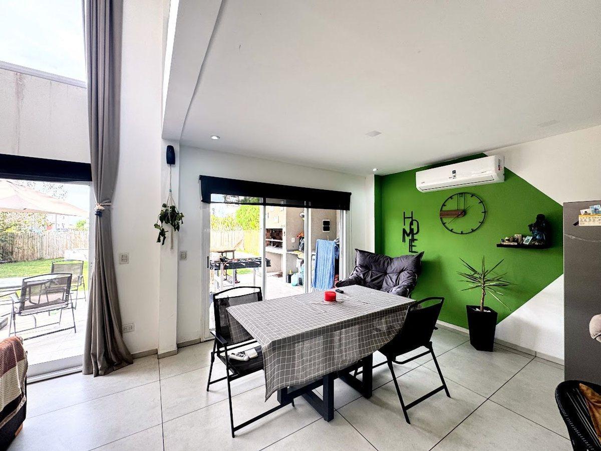 Foto de Casa 4 amb en venta LAGUNA AZUL Parque Pileta, imagen 5