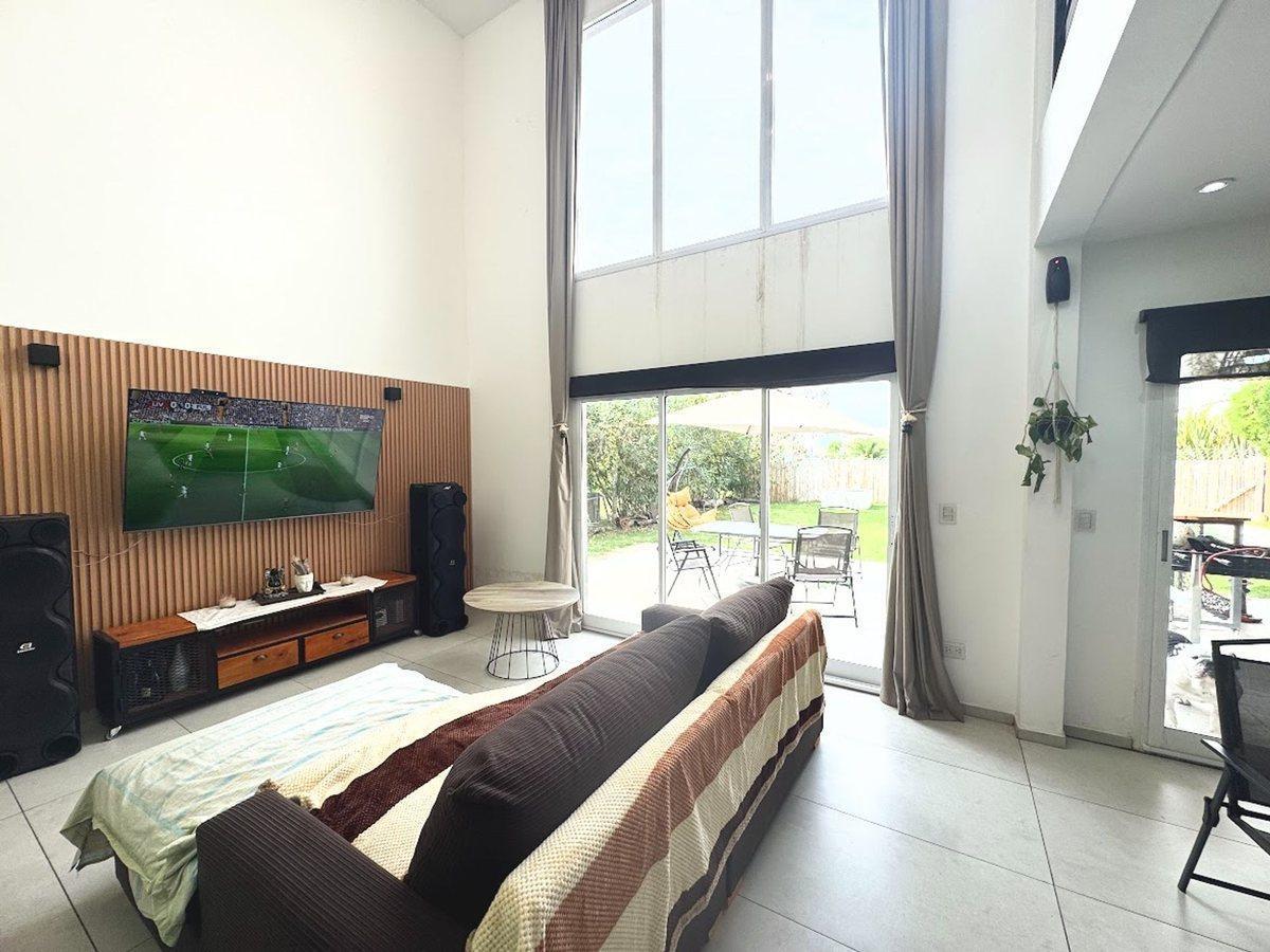 Foto de Casa 4 amb en venta LAGUNA AZUL Parque Pileta, imagen 4