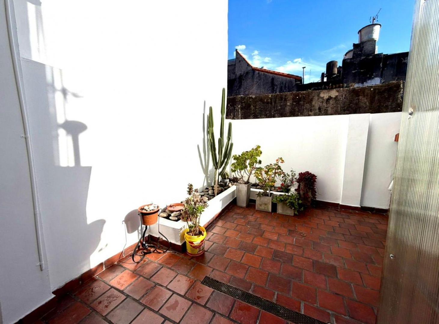 Foto de ALQUILER PH4 AMB COCHERA Y PATIO FLORIDA VTE LOPEZ, imagen 5