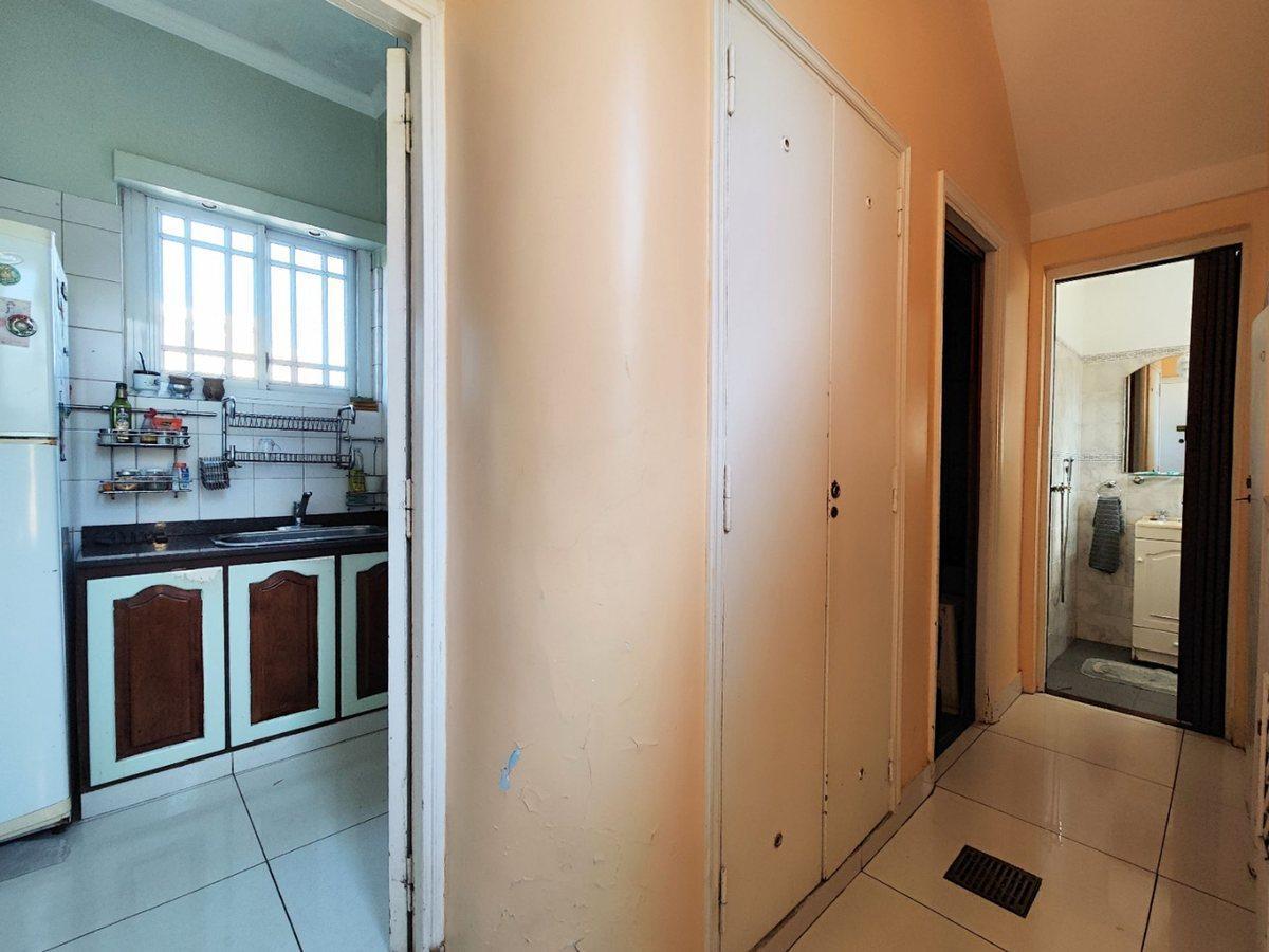 Foto de VENTA DPTO 4 AMB EN FLORES C/TERRAZA Y QUINCHO, imagen 2